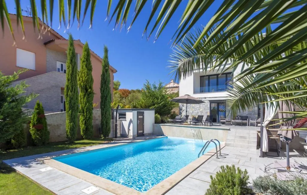Beautiful Villa Estate 1 In Island Of Krk Kornic